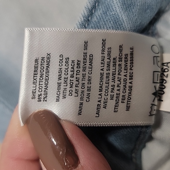 Vigoss, Size 28, Thompson Tomboy Jeans, Light Wash, Gently Used Condition. - Picture 10 of 14